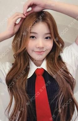 SWICY EVERLINE YOONA photocard image