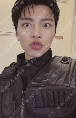 NCT 127 4TH TOUR NEO CITY : SEOUL - THE MOMENTUM CARABINER KEYCHAIN SET JOHNNY photocard image