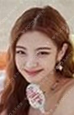 2022 SEASON'S GREETINGS [BEST FRIENDS FOREVER] TRADING CARD & STICKER SET LIA photocard image