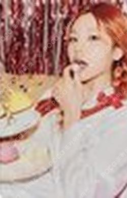 2022 SEASON'S GREETINGS [BEST FRIENDS FOREVER] TRADING CARD & STICKER SET YEJI photocard image