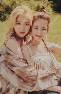 2022 SEASON'S GREETINGS [BEST FRIENDS FOREVER] TRADING CARD & STICKER SET Unit photocard image