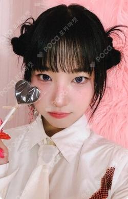 SWICY KTOWN4U YUNHA photocard image