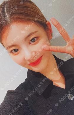 2021 OFFICIAL MERCHANDISE NO BAD DAYS AUGUST LIMITED MONTHLY KIT My Summer Recipe LIA photocard image