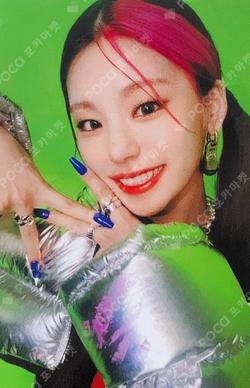 2021 OFFICIAL MERCHANDISE NO BAD DAYS OCTOBER LIMITED MONTHLY KIT TRICK OR TREAT YEJI photocard image
