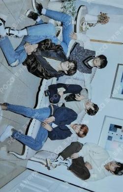 2019 Christmas Special Concert The Present PHOTO CARD SET Unit photocard image