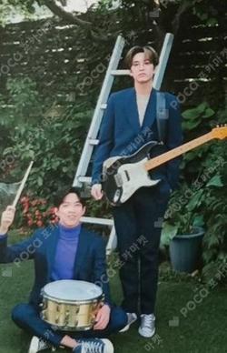 2019 Christmas Special Concert The Present PHOTO CARD SET Unit photocard image