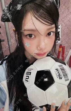 2025 SEASON'S GREETINGS BAD KID DOLL SET KARINA photocard image