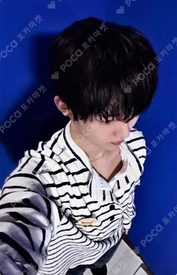 Unexpected WITHMUU LUCKY DRAW Q photocard image