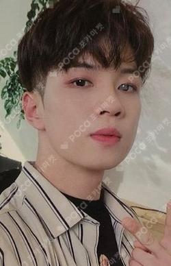 Man on the Moon APPLEMUSIC YOO HWE SEUNG photocard image