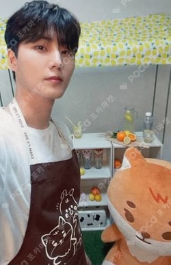 Beyond LIVE - DAY6 (Even Of Day) : Right Through COLLECT BOOK BEYOND VER.