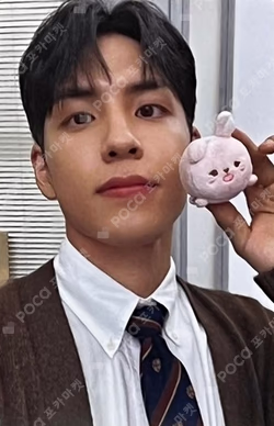 DAY6 Christmas Special Concert  The Present : You are My Day PETIT DENIMALZ PHOTO HOLDER KEYRING