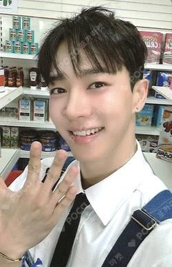 2025 HIGHLIGHT FAN CON [WELCOME TO THE HIGH-MART] REWARD LEE GI KWANG photocard image