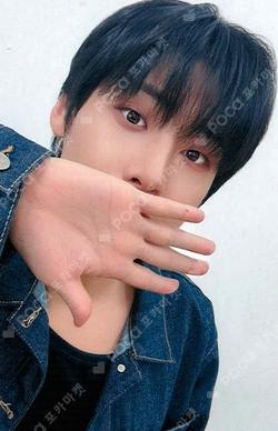 The Feelings MAKESTAR YOOYONGHA photocard image