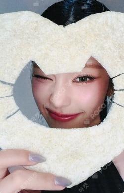 AIR MAKESTAR YEJI photocard image