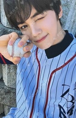 ZEROBASEONE KIM GYUVIN photocard image