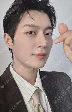 From Real to Surreal REAL B VER. YOON DU JUN photocard image