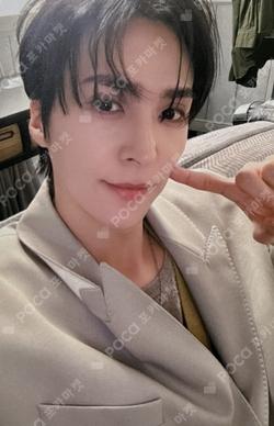 From Real to Surreal REAL B VER. SON DONG WOON photocard image