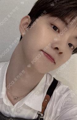 Unexpected Hellolive shop Q photocard image