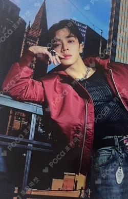 From Real to Surreal Platform ver. SURREAL B VER. LEE GI KWANG photocard image
