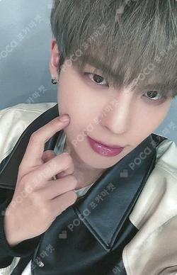 THUNDER FEVER fromm store BX photocard image