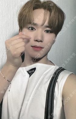 Love Pt.1 : First Love JUMP UP KIMJUNSEO photocard image