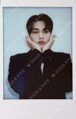 LIKE INFINITE POP-UP STORE POLAROID DECO SET