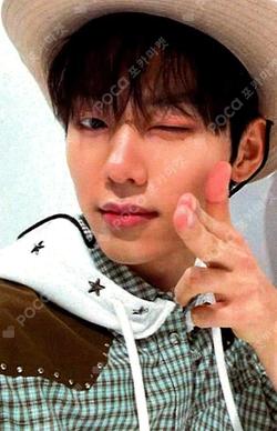 HOT MESS EVERLINE LEEJEONGHYEON photocard image