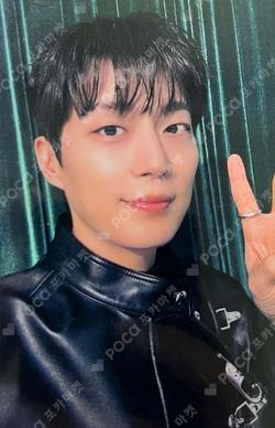 HIGHLIGHT LIVE 2024 [LIGHTS GO ON, AGAIN] LUCKY DRAW YOON DU JUN photocard image