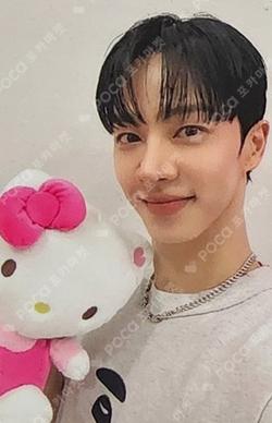 From Real to Surreal APPLEMUSIC LUCKY DRAW LEE GI KWANG photocard image