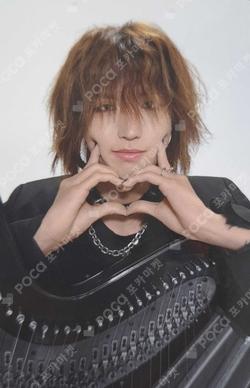 LIVE and FALL COLLECT CASE JunHan photocard image