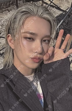 DUH! Plain White T Ver. KTOWN4U THEO photocard image