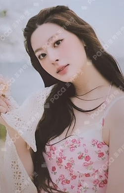 STAYC THE FIRST PHOTOBOOK STAY IN CHICAGO KTOWN4U