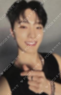 SPILL THE FEELS YIZHIYU DINO photocard image