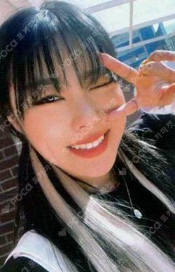 MAMAMOO 2021 SEASON’S GREETINGS Whee In photocard image