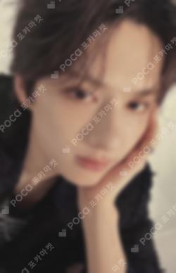 SPILL THE FEELS YIZHIYU JUN photocard image