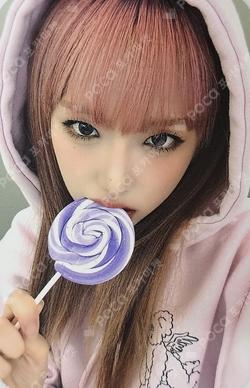 Imagen de la photocard de YENA de YENA