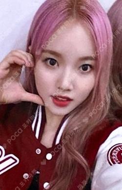 2024 Weeekly 1st Fanmeeting WU(Weeekly University) VARSITY JACKET LEE SOOJIN photocard image