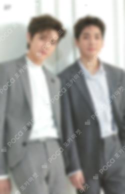 NU'EST W CONCERT DOUBLE YOU FINAL IN SEOUL TRADING CARD SET Unit photocard image