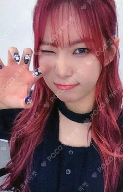 2024 Weeekly 1st Fanmeeting WU(Weeekly University) in Japan TRADING CARD MONDAY photocard image