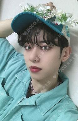 THE FUTURE IS OURS : LOST SOUND WAVE KIM DONG HYUN photocard image