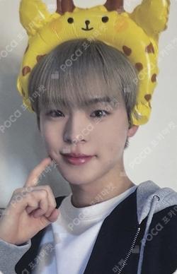 2024 SEASON'S GREETINGS [CHESS MATE] SOUND WAVE HYOJIN photocard image