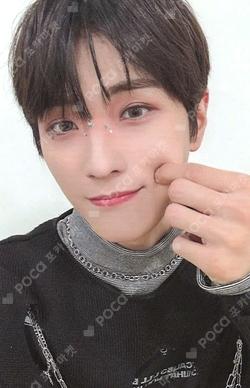 CIX 4th CONCERT THUNDER FEVER IN SEOUL TRADING CARD YONGHEE photocard image