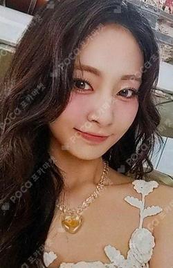 #TWICE5 LIMITED B TZUYU photocard image