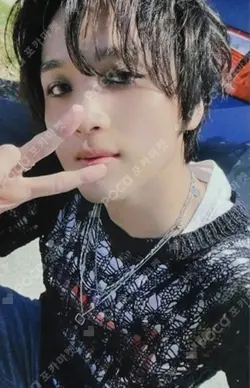 ISTJ 7DREAM QR Ver. WHOSFAN CHINA crop ver.