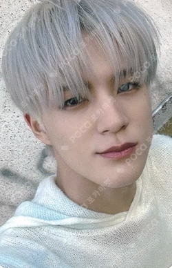 ISTJ Photobook Ver. WHOSFAN CHINA crop ver.