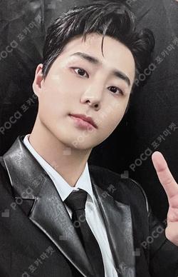 2024 DAY6 SPECIAL CONCERT 'The Present' Photobook Young K photocard image