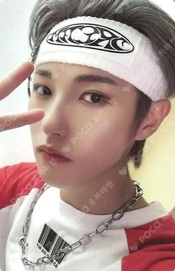 ISTJ [DREAM Agit : Let’s get down] T-SHIRT