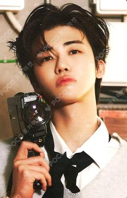 ISTJ [DREAM Agit : Let’s get down] BINDER + PHOTO CARD SET JAEMIN photocard image