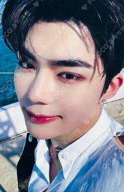 You had me at HELLO SOUND WAVE PARK GUNWOOK photocard image