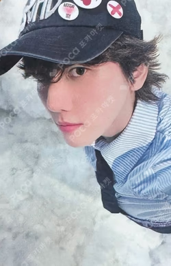 Essence of Reverie Essence Ver. BAEKHYUN photocard image